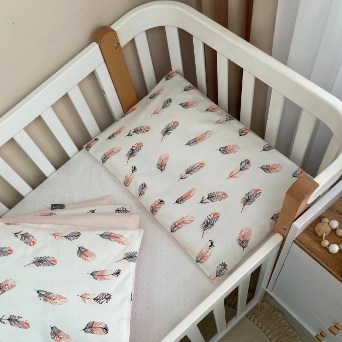 Set lenjerie de schimb pentru patut bebe 3 piese Mix Feather roz (5)